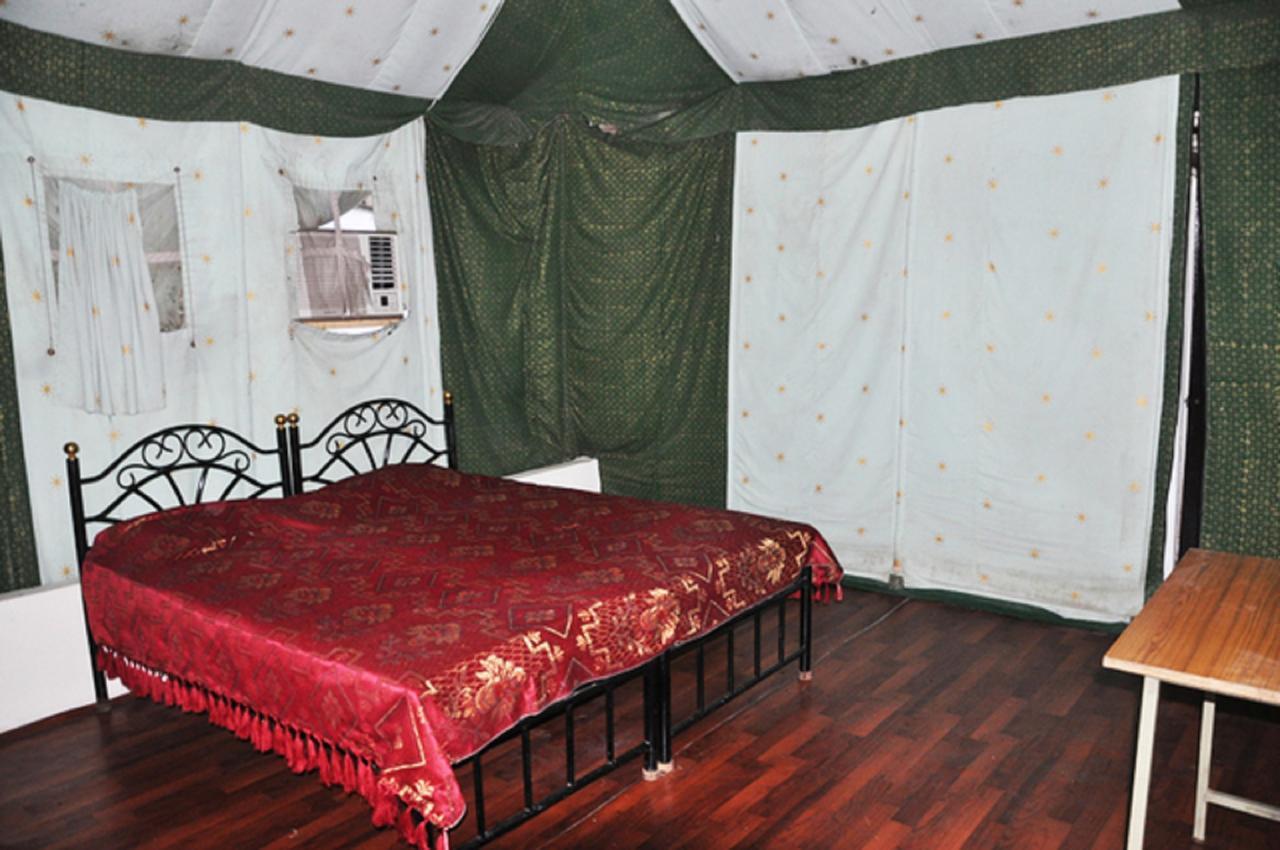 Hotel Padmini Chittorgarh Bagian luar foto