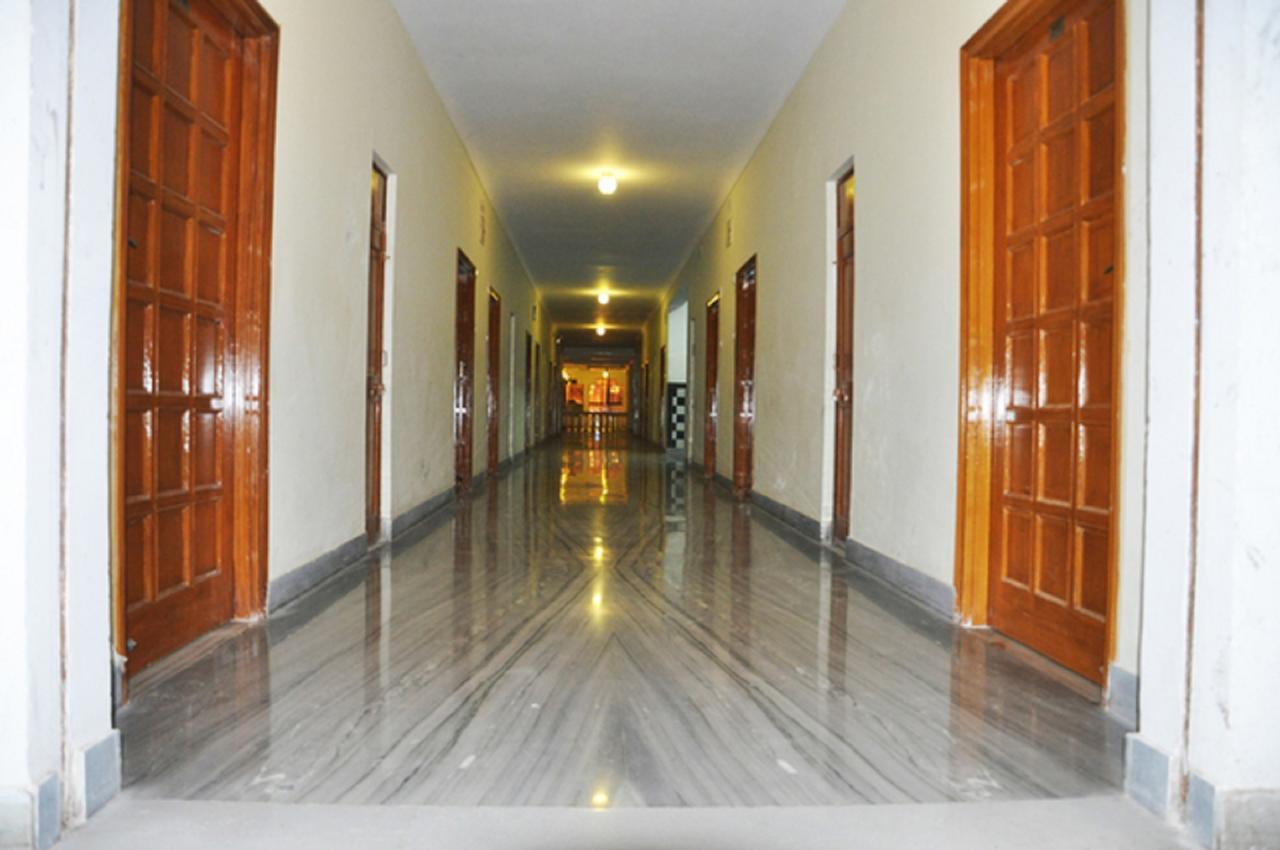 Hotel Padmini Chittorgarh Bagian luar foto