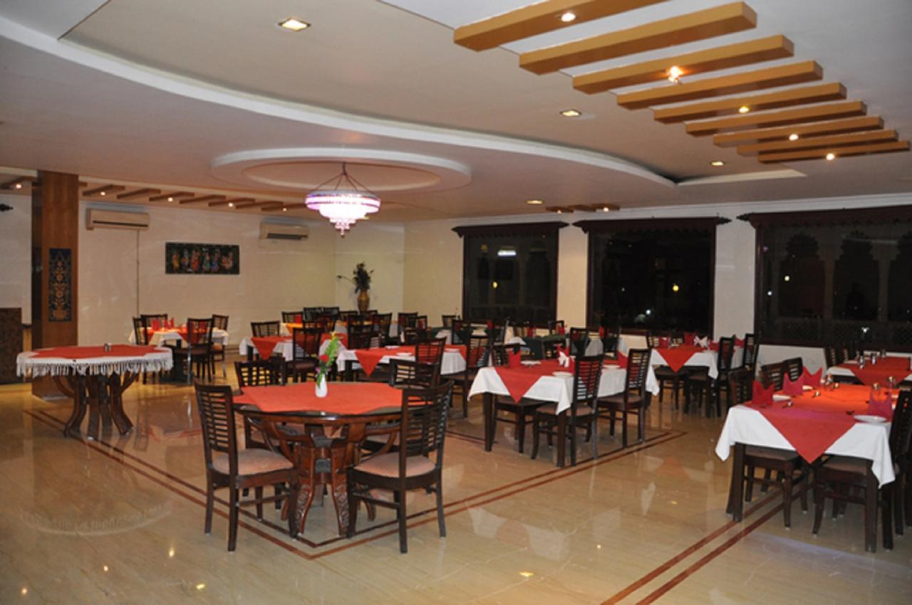 Hotel Padmini Chittorgarh Bagian luar foto